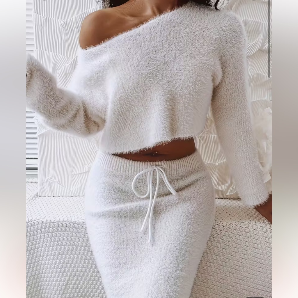 Brand New Winter White Cozy Two-Piece Knit Skirt Set